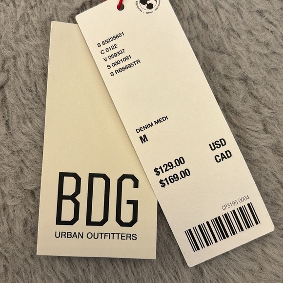 Urban Outfitters Utility Style Cargo Jeans - Picture 4 of 4